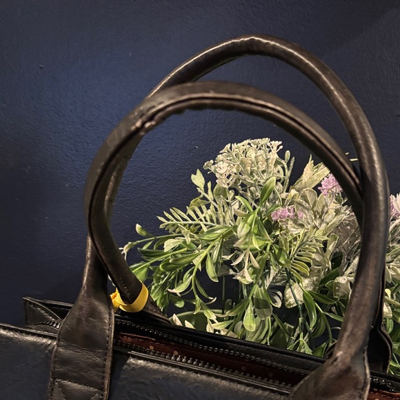 Wrangler Black Tote with Braided Accents - Picture 4 of 9